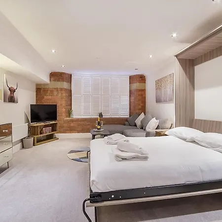 55 Cocoa York, Free Parking Onsite Apartmán