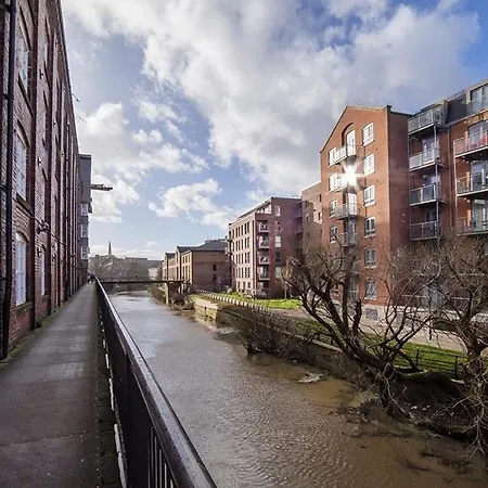 55 Cocoa York, Free Parking Onsite